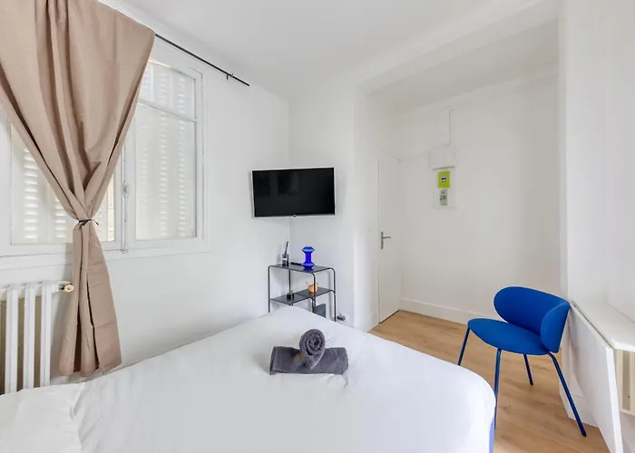Aux Portes De Paris * Montrouge